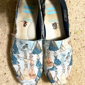 Womens Toms x Disney Cinderella special edition slip ons. Size 10